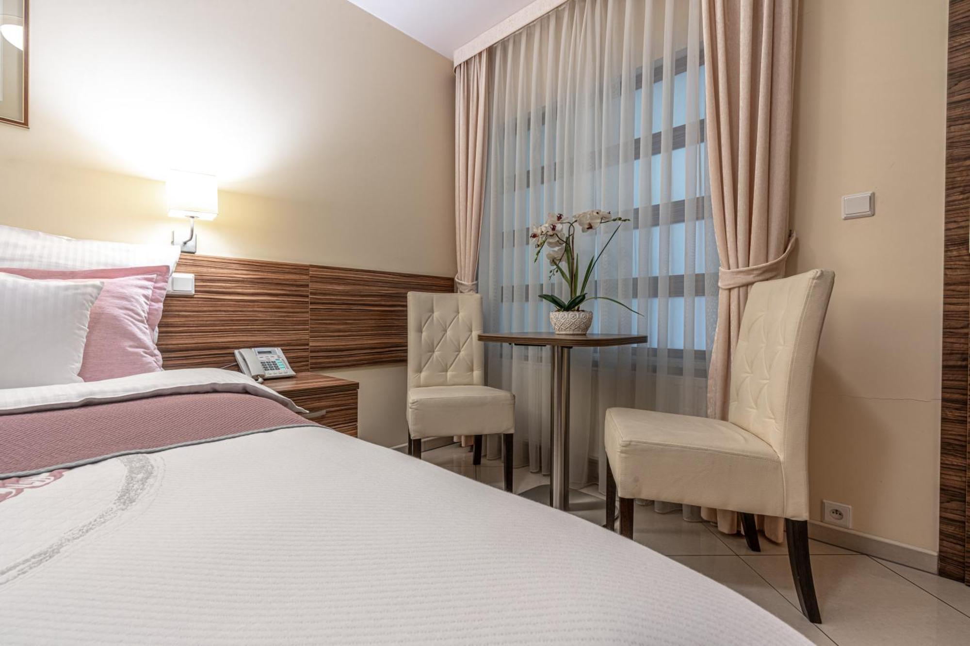Hotel Soray Wieliczka Ngoại thất bức ảnh