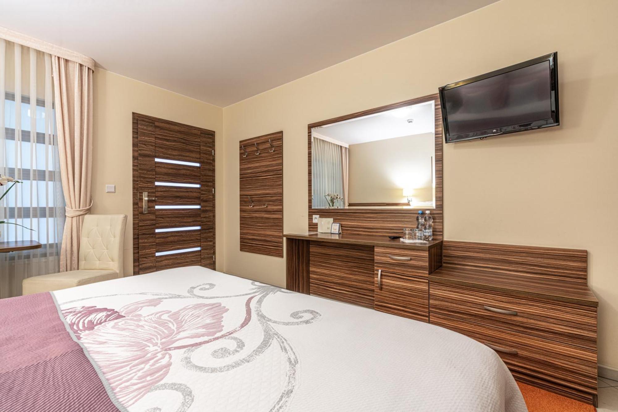 Hotel Soray Wieliczka Ngoại thất bức ảnh